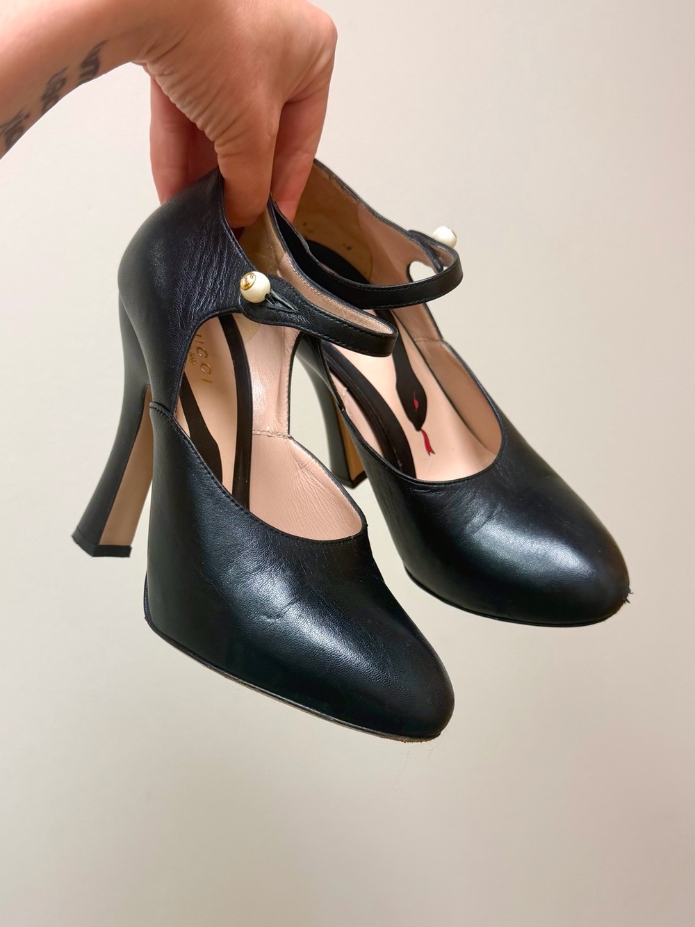GUCCI ⚜️ Lesley Mary Jane Malaga Kid Leather Pumps - Picture 2 of 9